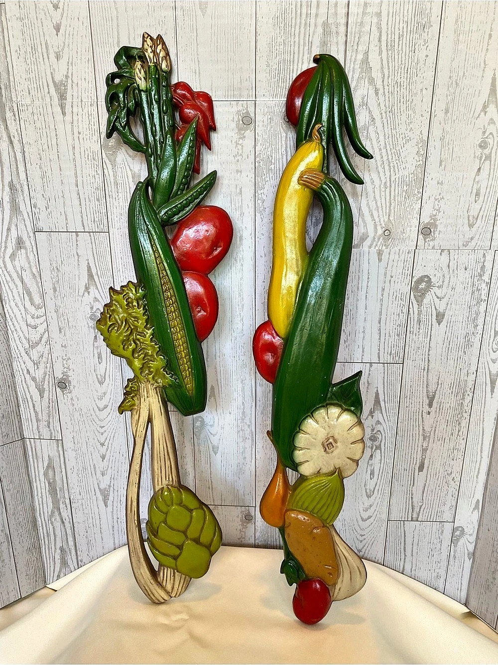 VINTAGE Vegetable Wall Plaque Set Green Gold